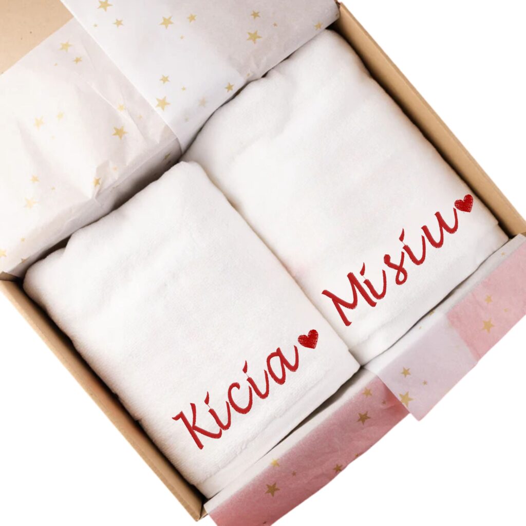 prezent na walentynki - zestaw ręczników z haftem