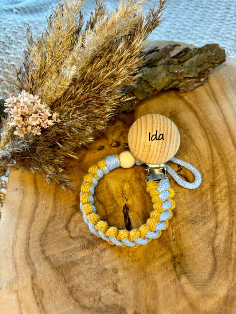 zawieszka do smoczka dwukolorowa