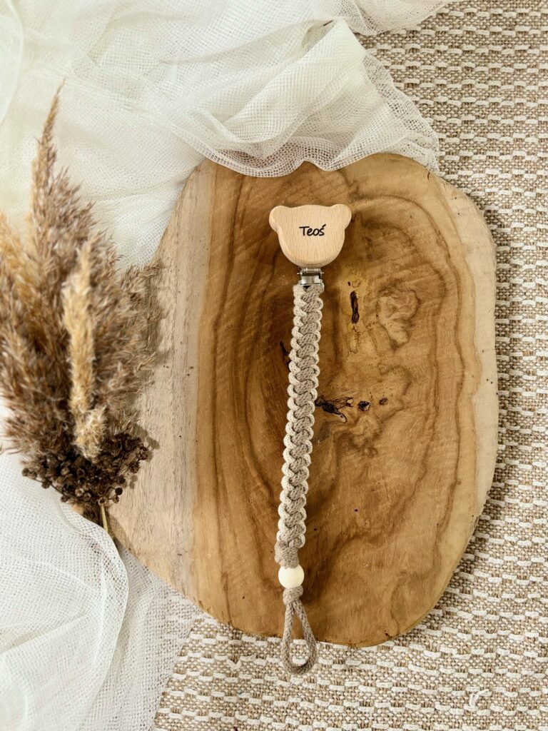 zawieszka do Smoczka z imieniem dziecka 