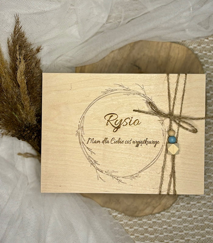 pudełko na prezent pudełka ozdobne na prezent drewniane pudełko na prezent opakowania prezentowe eleganckie pudełko na prezent pudełko z imieniem