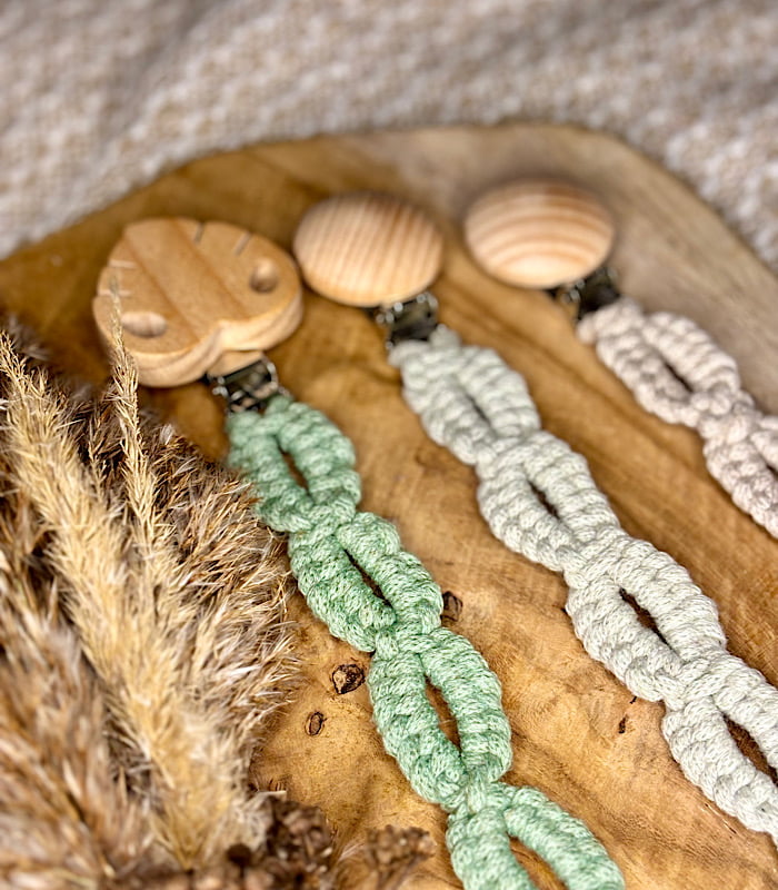 przywieszki do smoczka z drewnianym klipsem