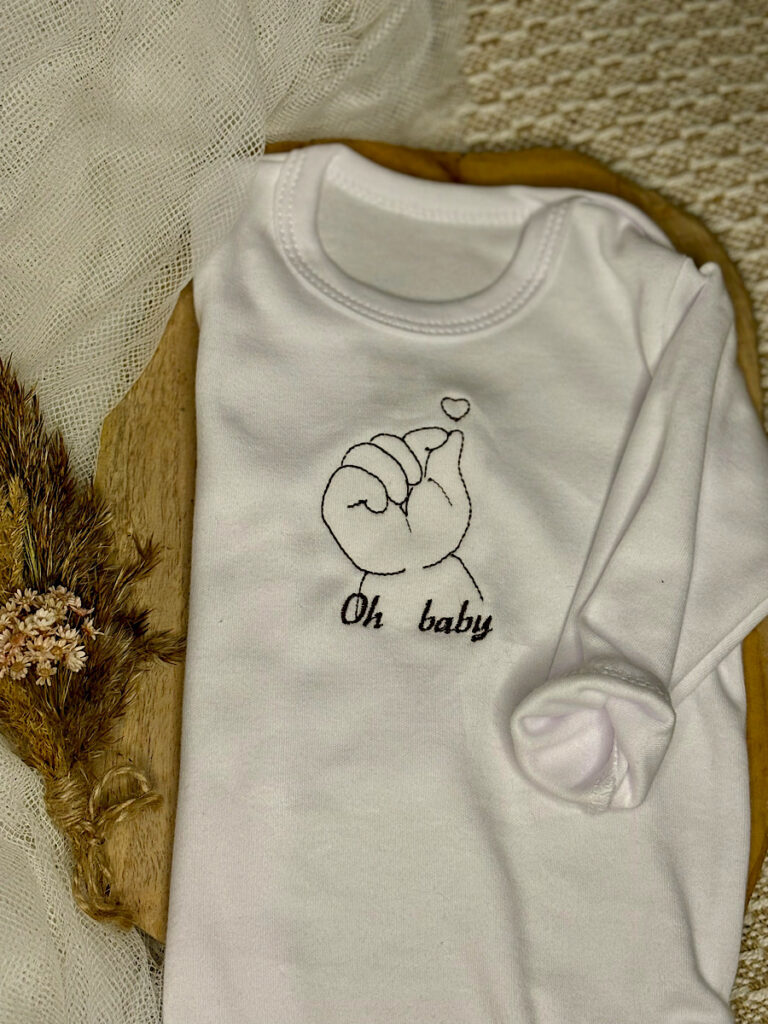 Body z haftem, body z napisem 