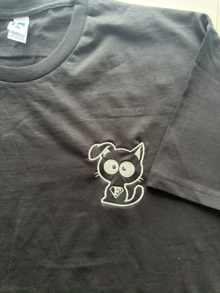 T-shirty z haftem logo