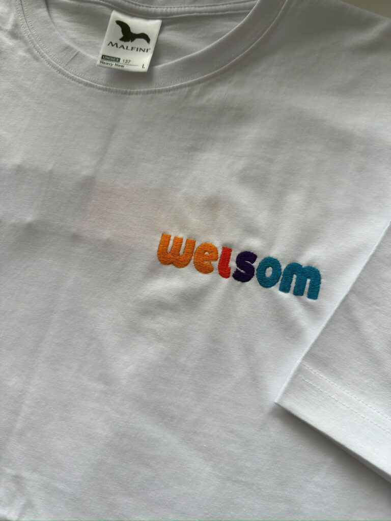 T-shirty z haftem logo