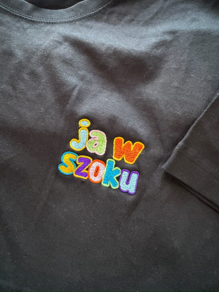 T-shirty z haftem logo